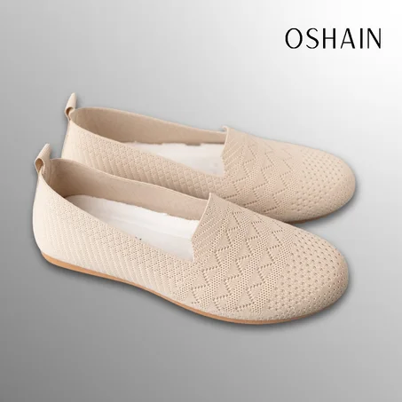 Women's knitted shoes