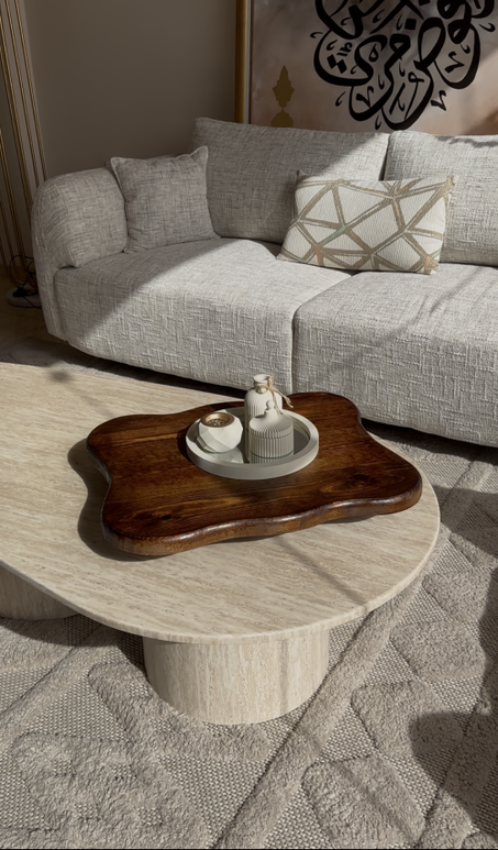 طاولة دوّارة 360° من الخشب الأحمر.