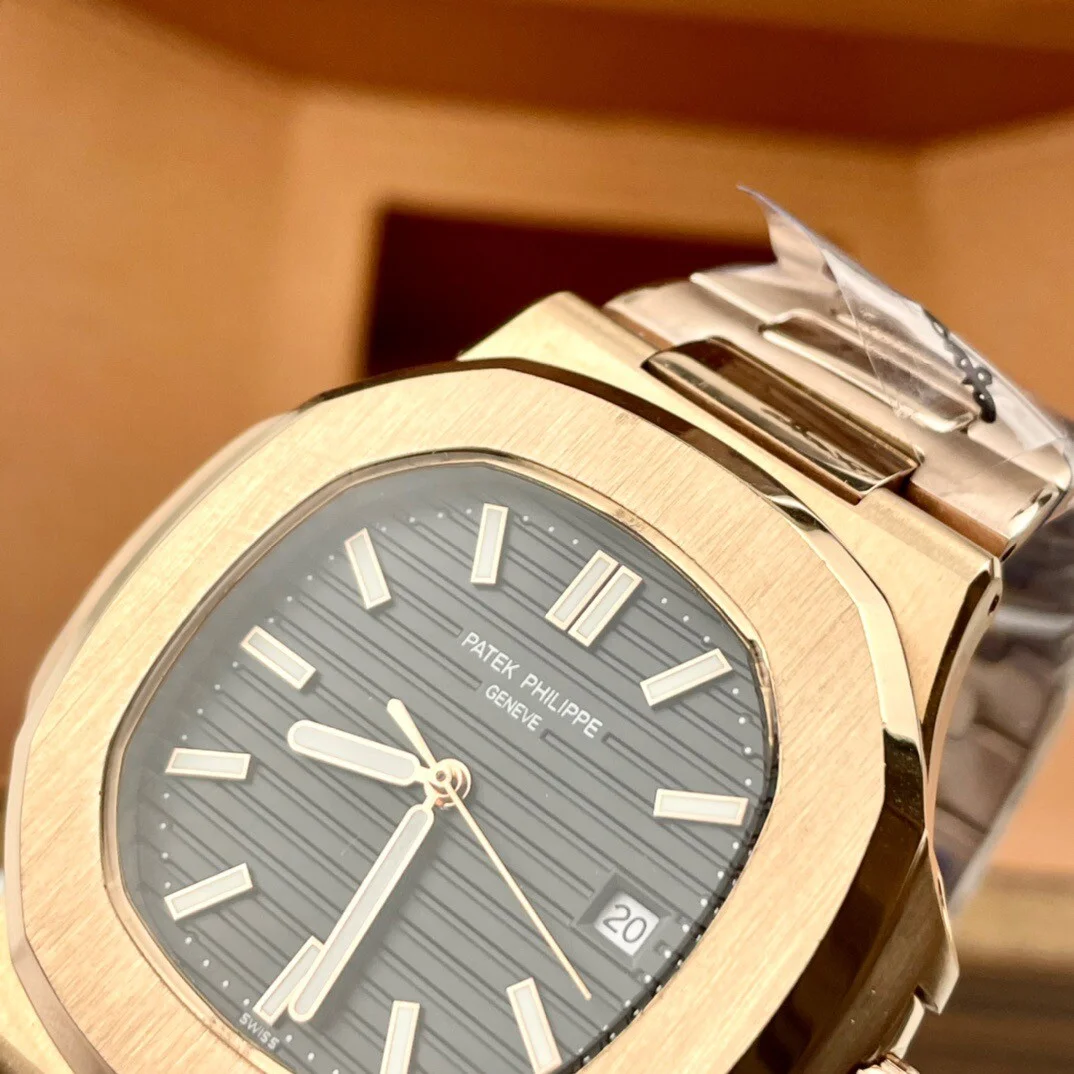 Montre de luxe pour homme – Patek Philippe Nautilus Or Rose