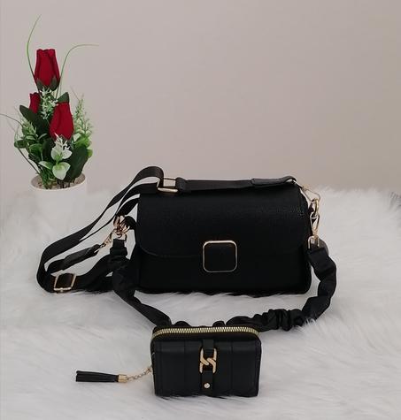 حقيبة الأميرات 2025 – لمسة من الفخامة السوداء، وأناقة تُشبهكِ، ترافقكِ لتخطف الأنظار في كل مناسبة