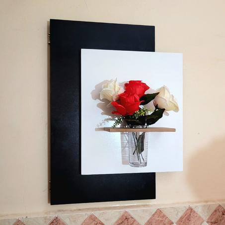 ديكور خشبية لإخفاء لوحة الكهرباء مع فاز زهور (60×35 سم)