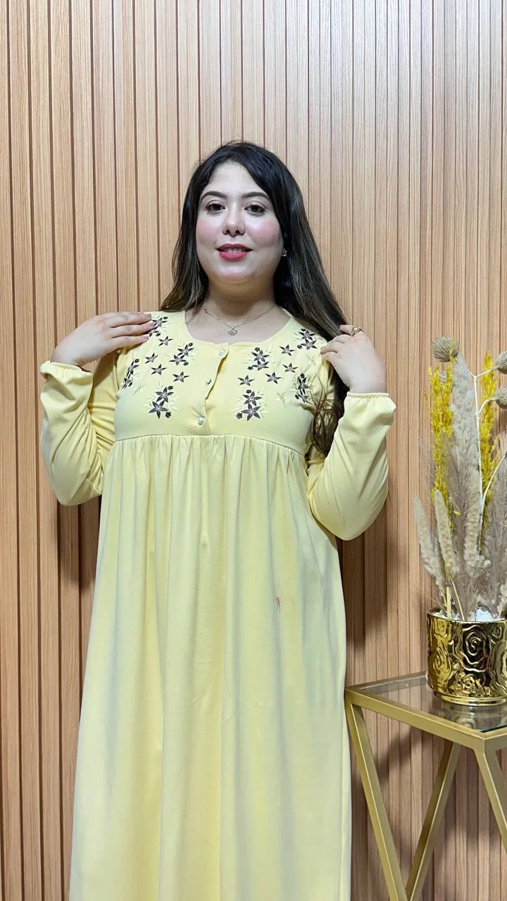 بيجامة بطرزة