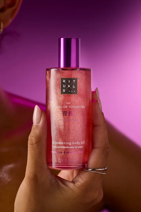 ritual of yozakura shimmering body oil