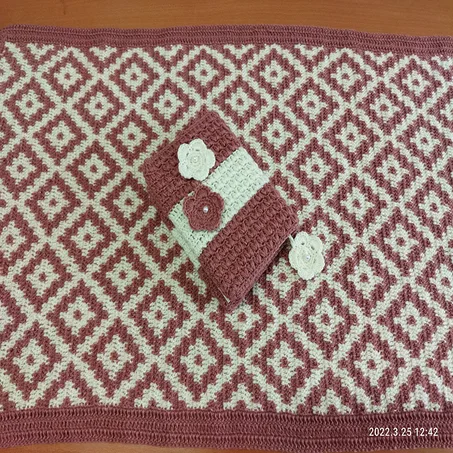 سجادة و حامي المصحف بالكروشيه