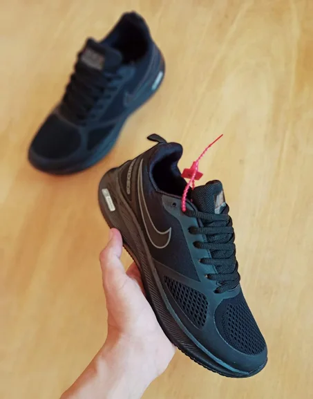 حذاء رياضي أنيق 2022