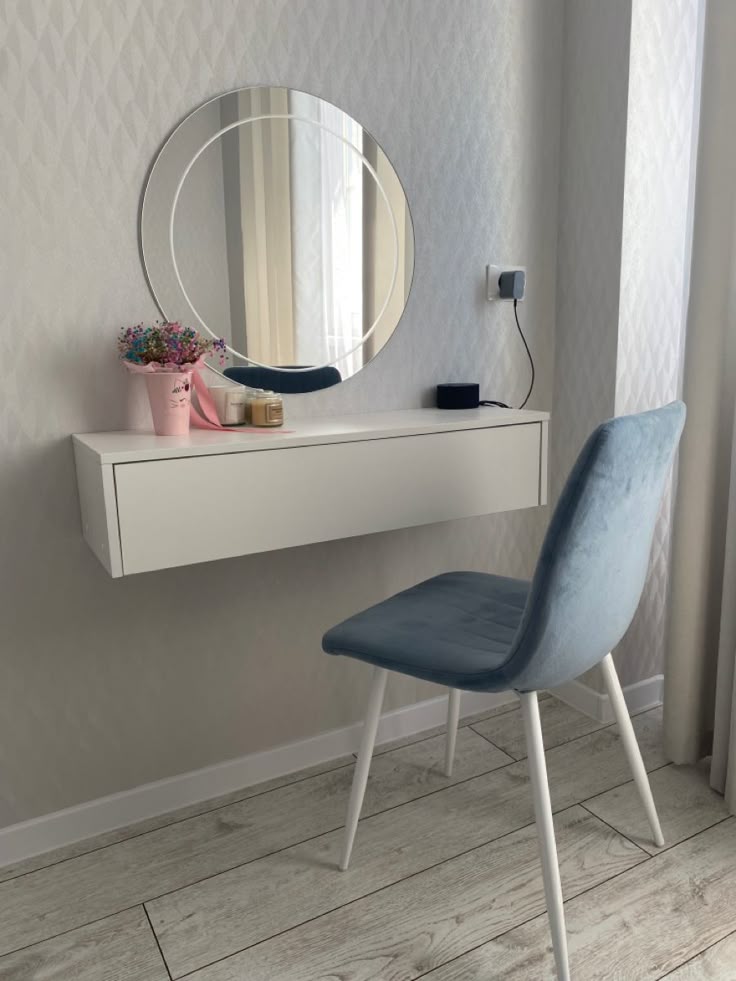 Pack ( Coifeuse + miroir + pouf )