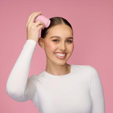 مثبت الشعر الأول عالميا