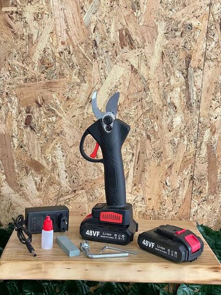 tijera de poda 48v