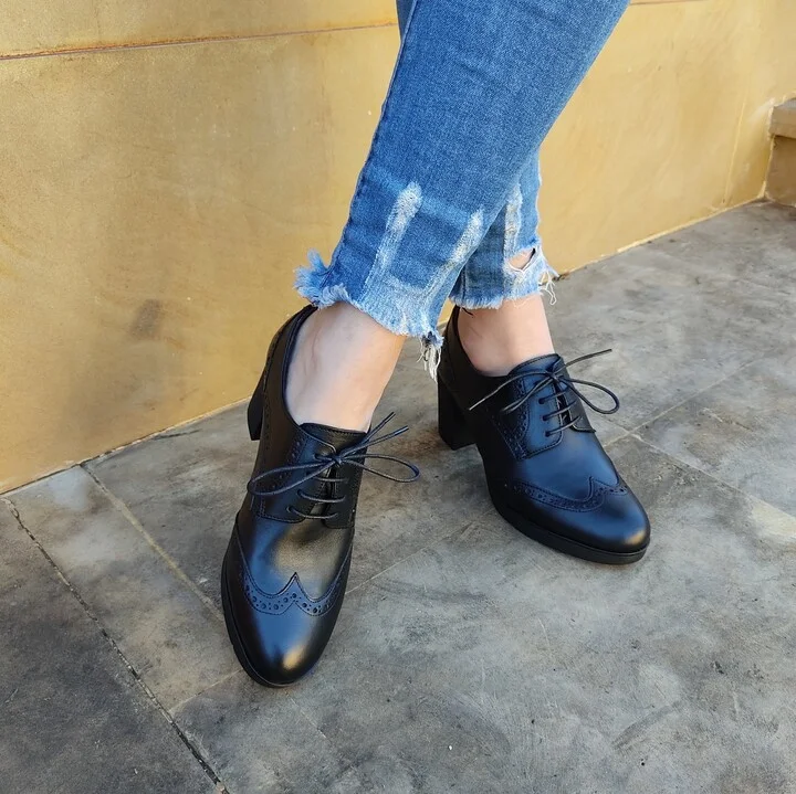 chaussures femmes talons  100 %  cuir  NOIR