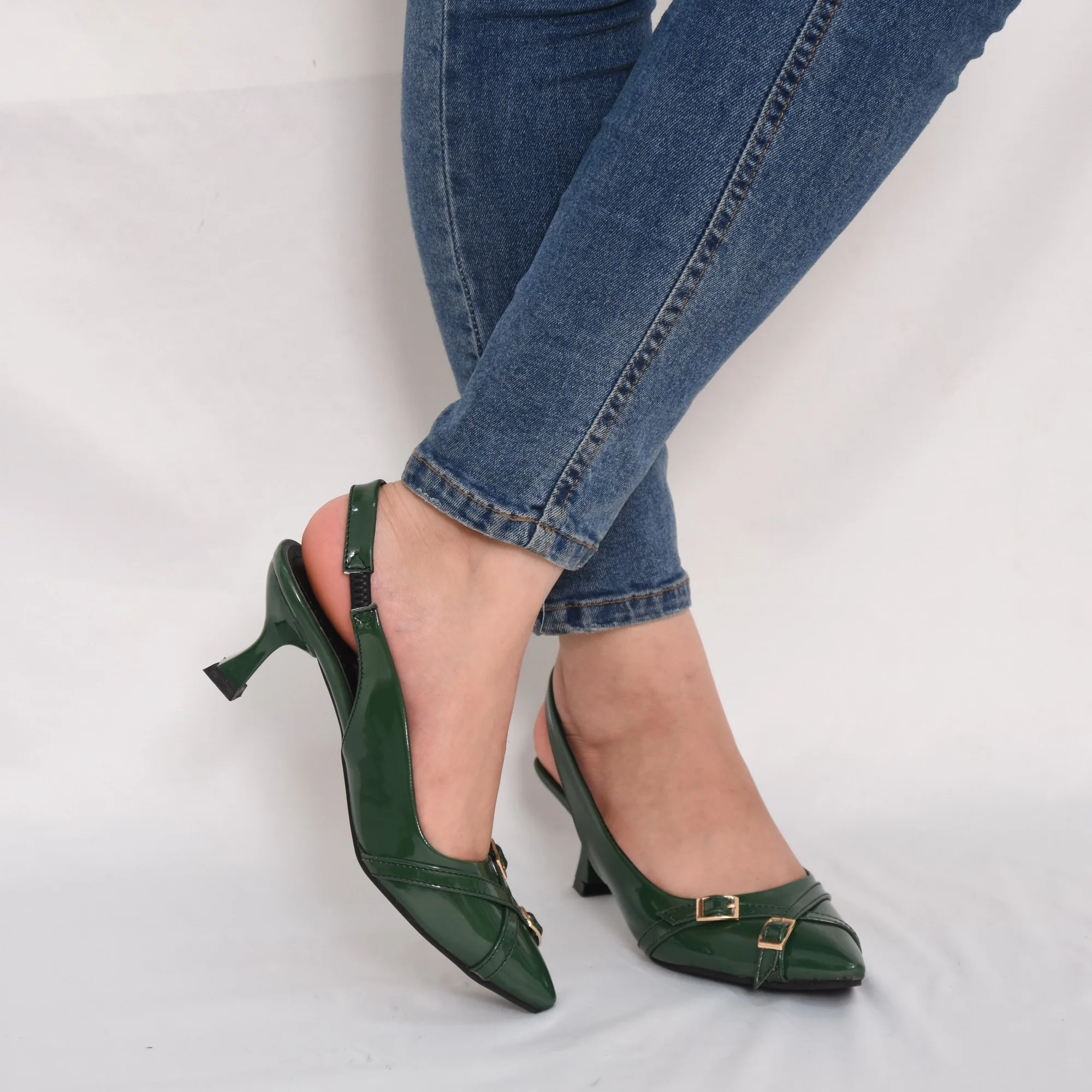 Élégantes escarpins à bout pointu et talon Éguilles -vert