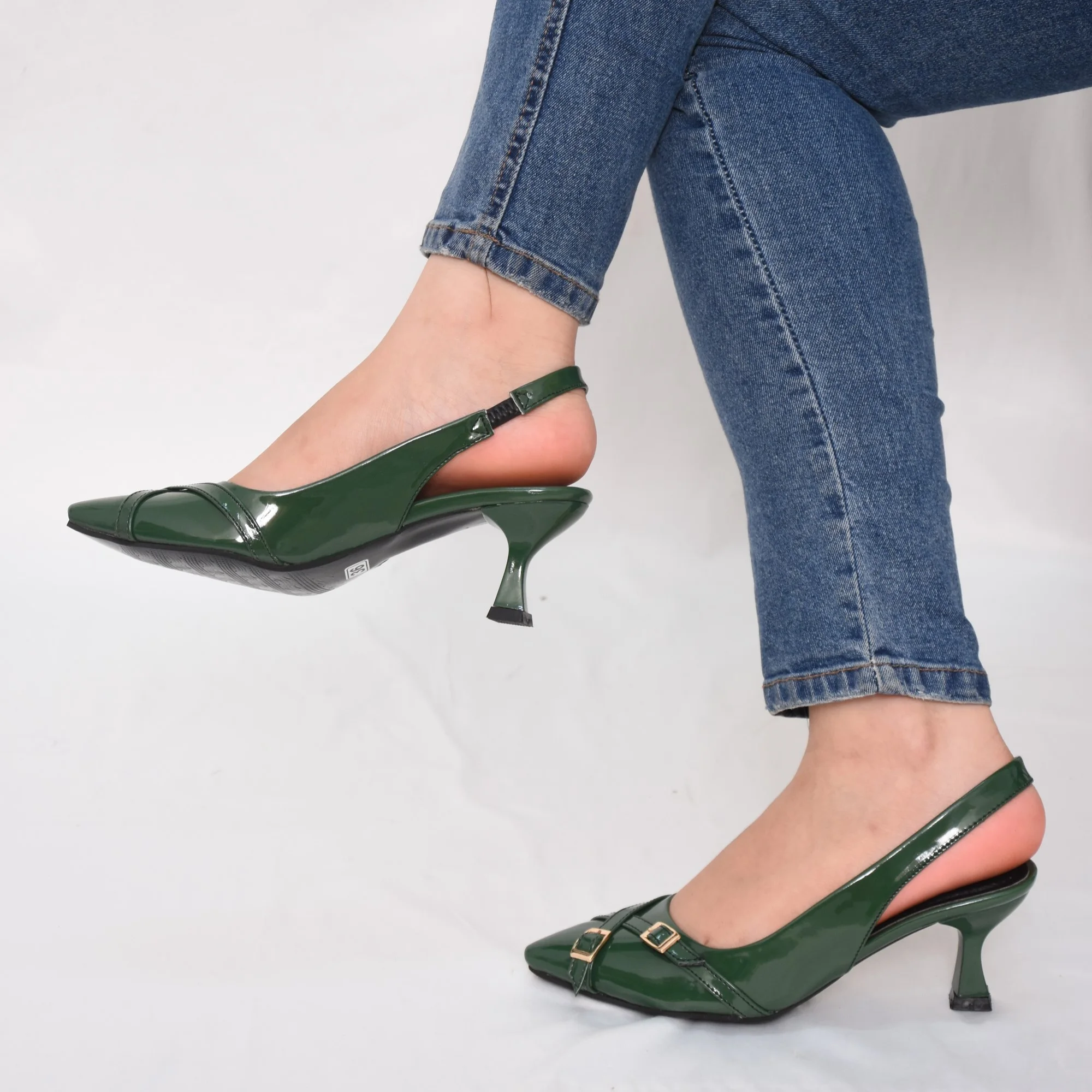 Élégantes escarpins à bout pointu et talon Éguilles -vert