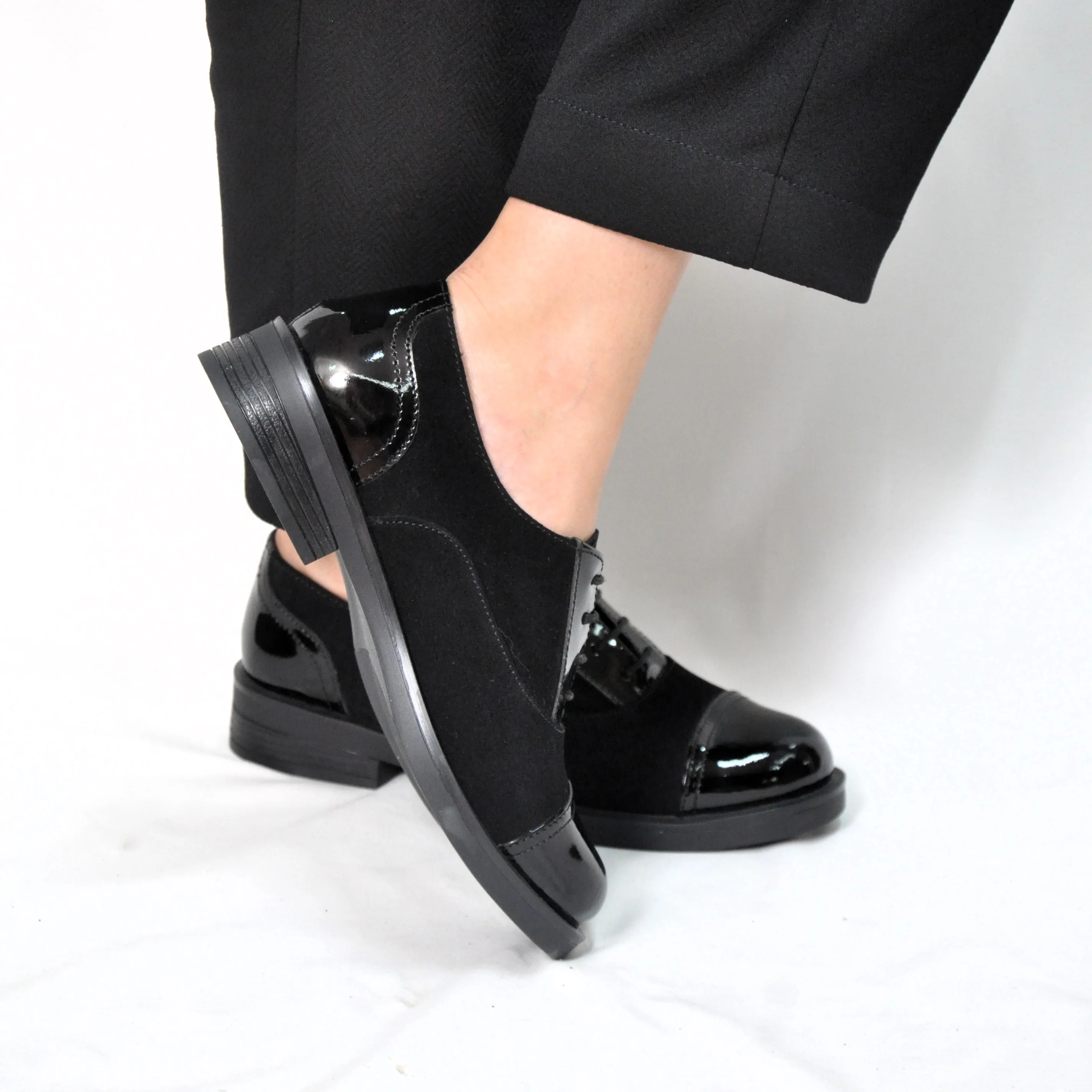 chaussures plates pour femme en DAIM