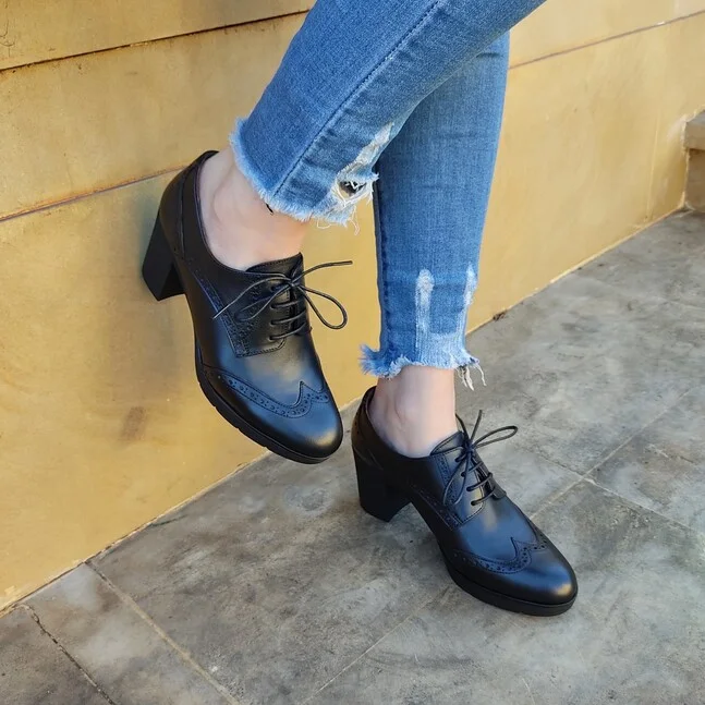 chaussures femmes talons  100 %  cuir  NOIR