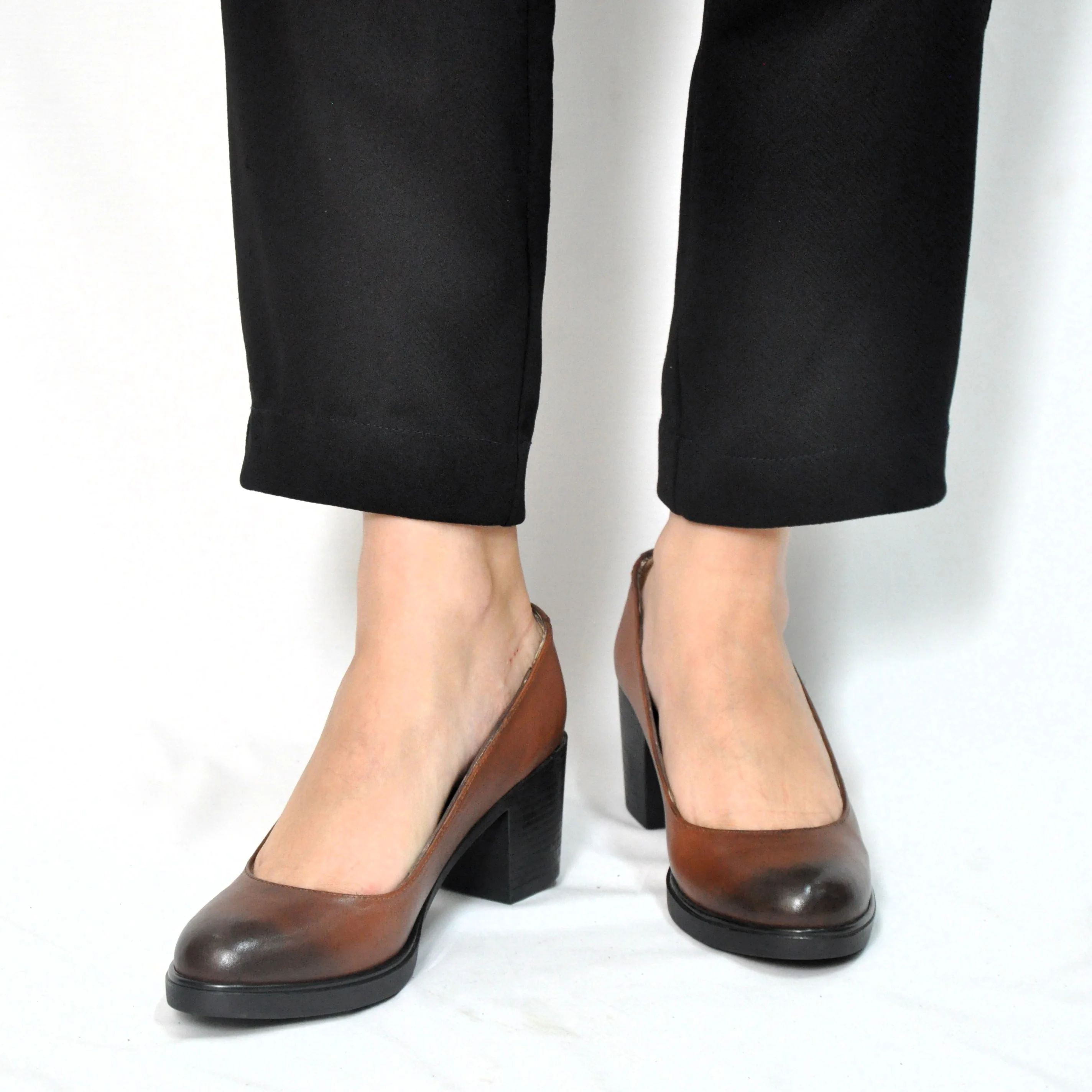 Escarpins  a talon pour femme 100% cuir