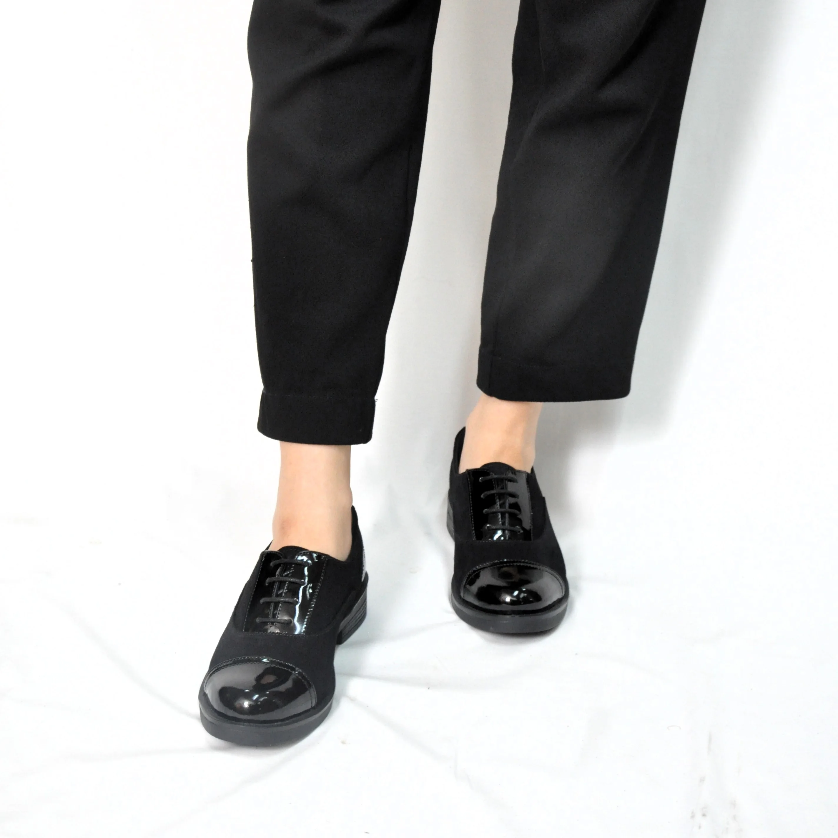 chaussures plates pour femme en DAIM