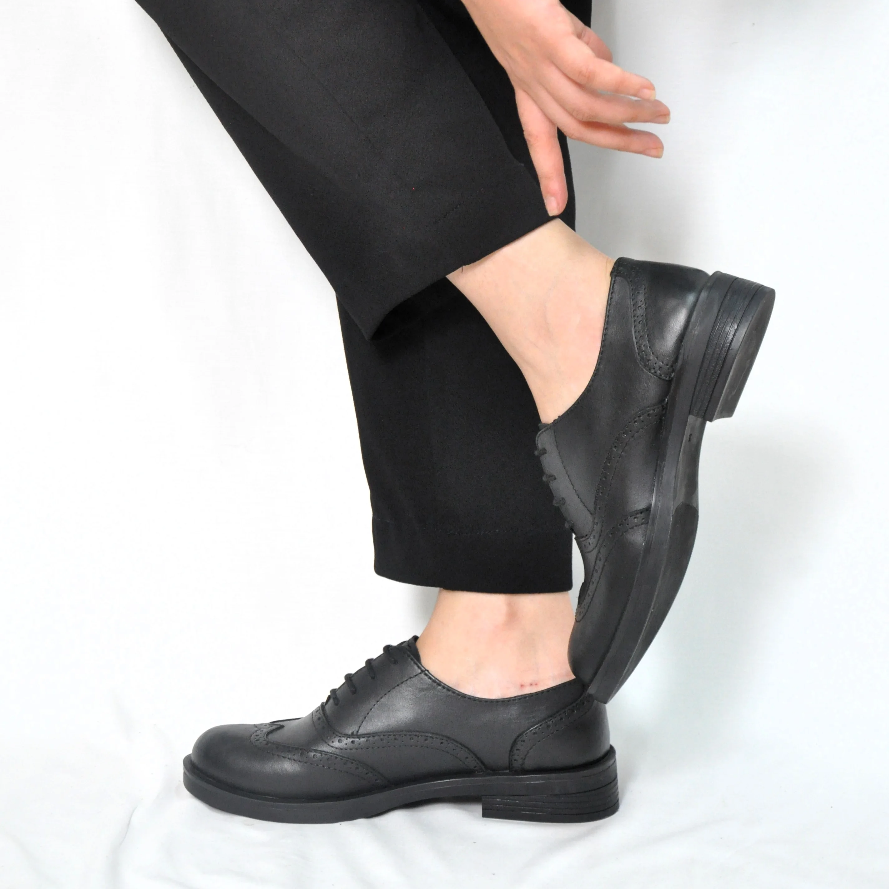 chaussures plates pour femme  CUIR NOIR
