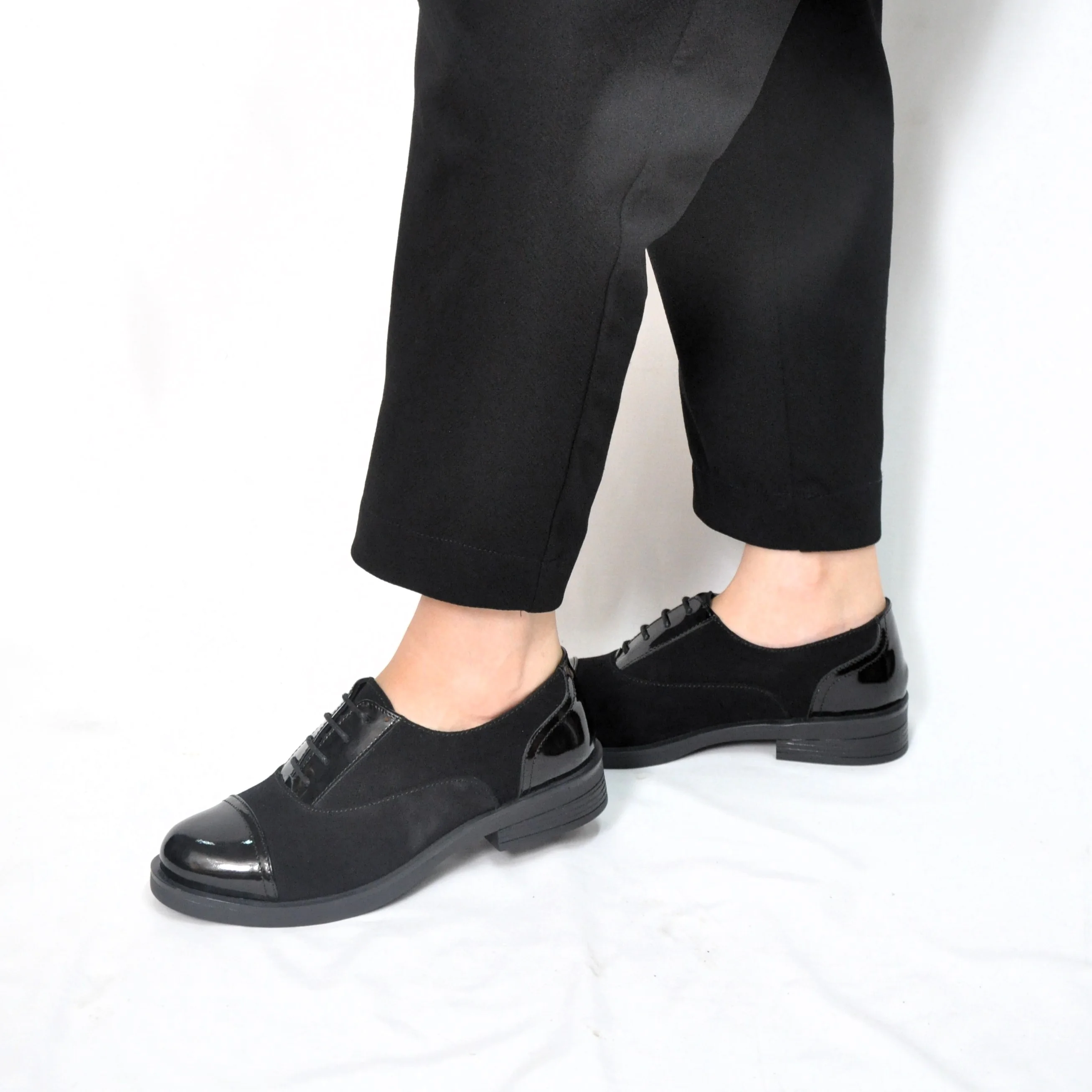 chaussures plates pour femme en DAIM