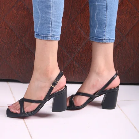 Sandales à bride arrière à talons épais - NOIR