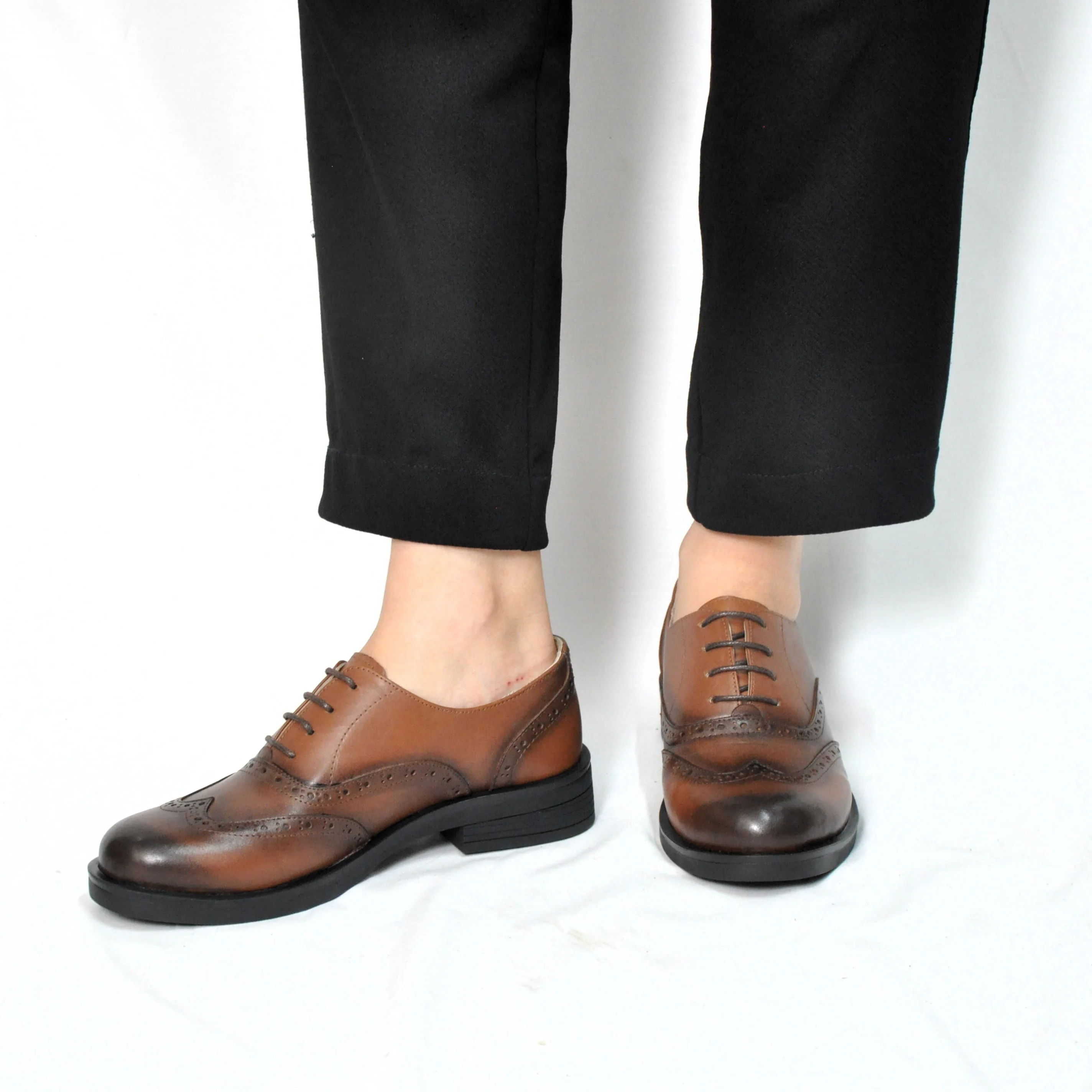 chaussures  plates pour femme CUIR  MARRON