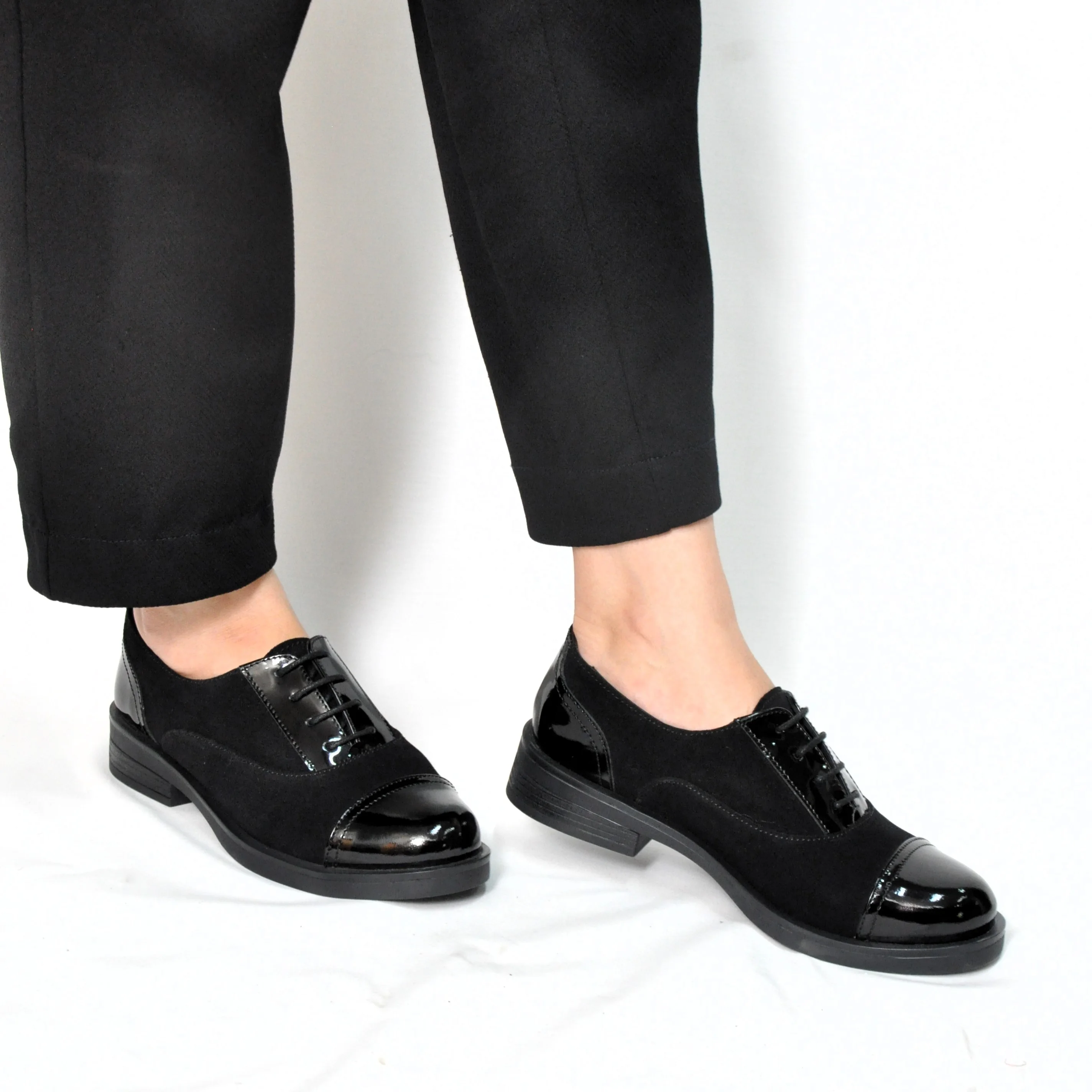 chaussures plates pour femme en DAIM