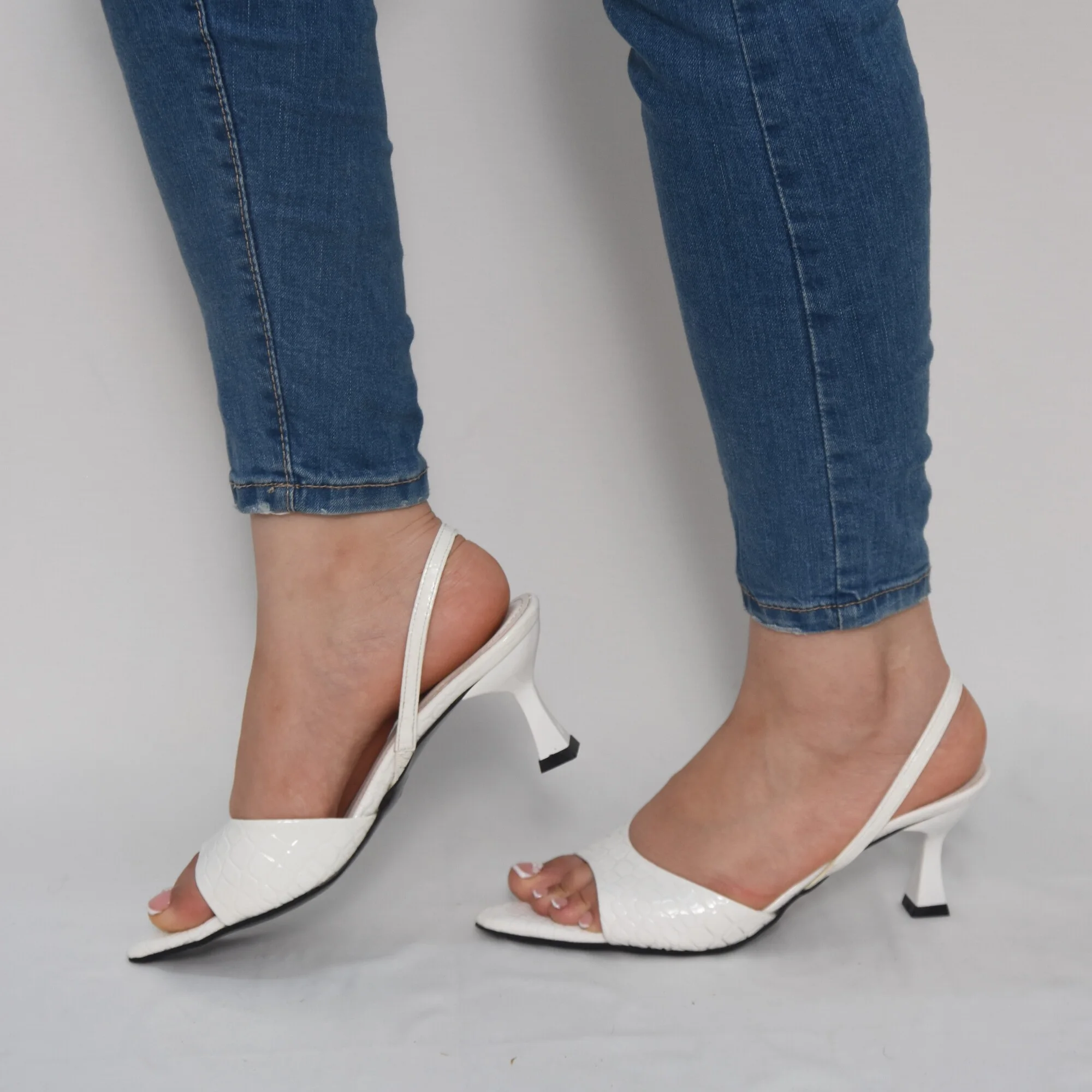 Sandales Femme Élégance Effet Croco à Petit Talon - blanc