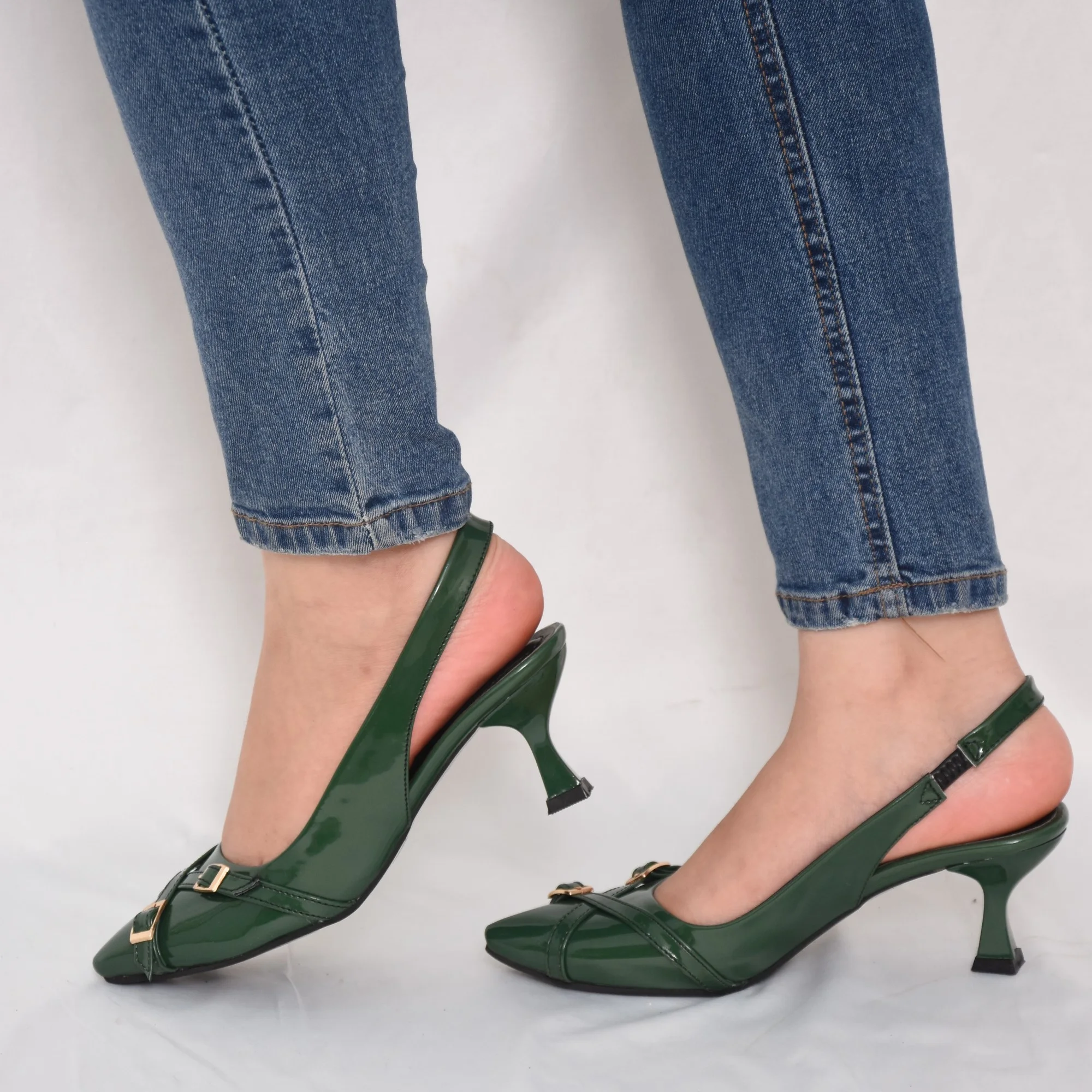 Élégantes escarpins à bout pointu et talon Éguilles -vert