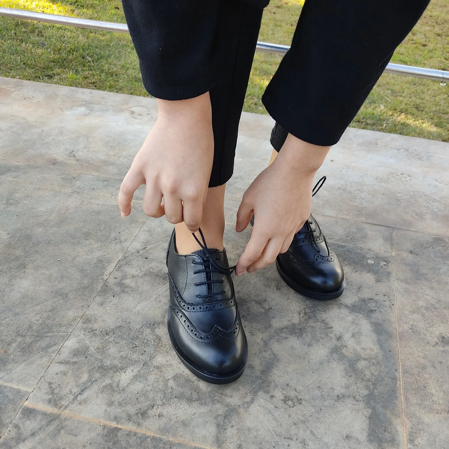 chaussures plates pour femme  CUIR NOIR