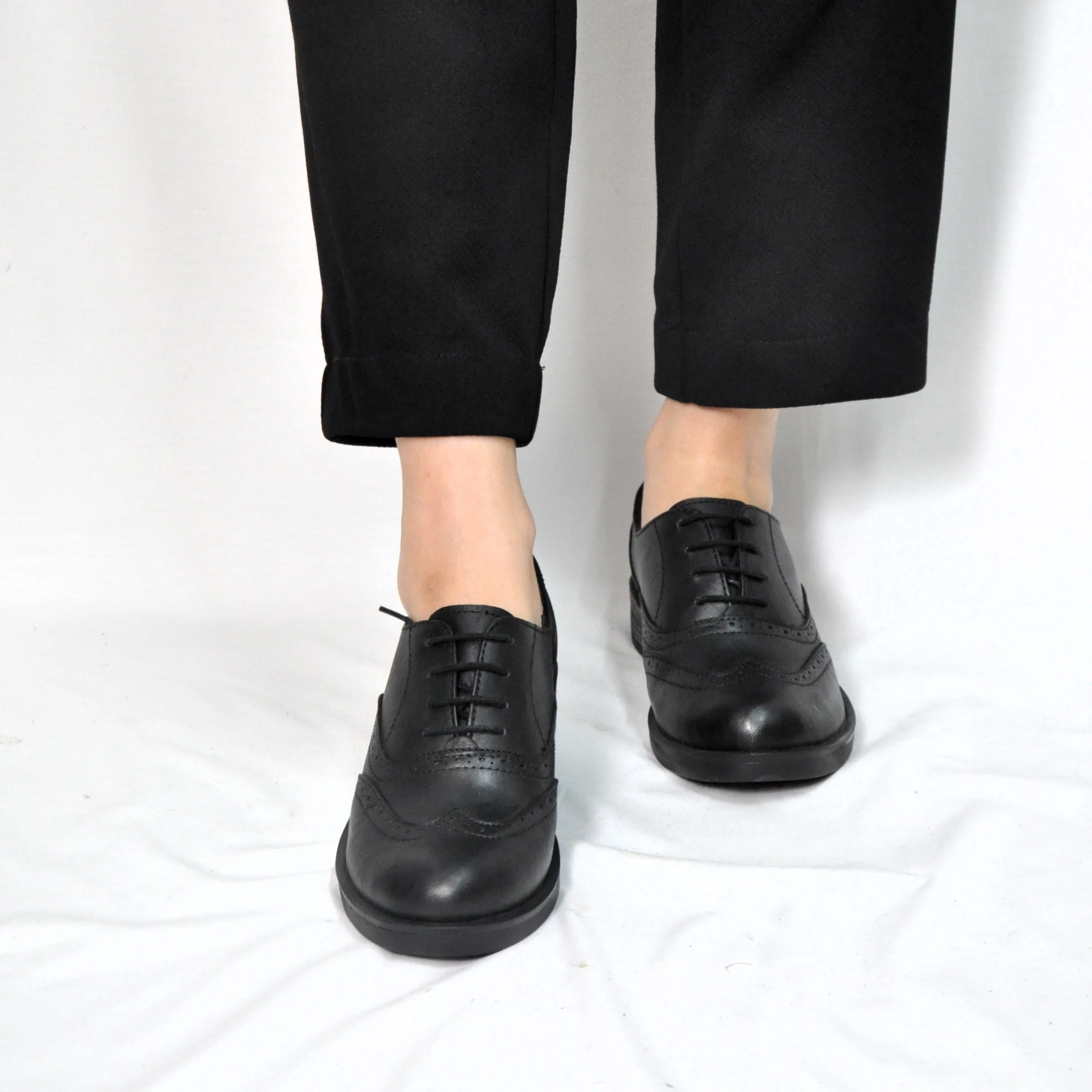 chaussures plates pour femme  CUIR NOIR