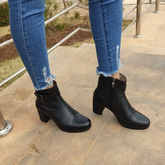 bottines femme 100 % cuir Noir