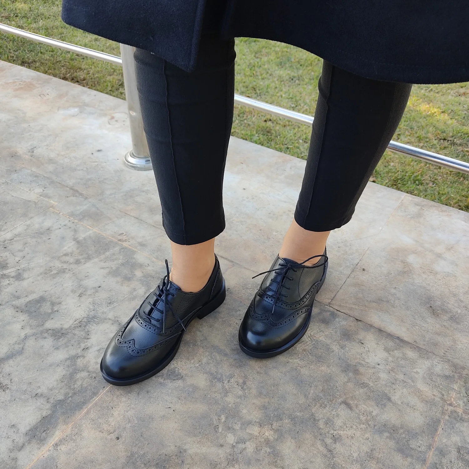 chaussures plates pour femme  CUIR NOIR