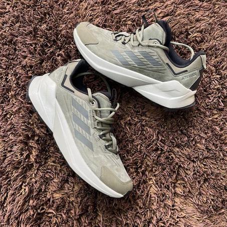 Neuve | Adidas Terrex | 42