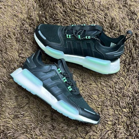 Neuve | Adidas NMD_V3 | 42