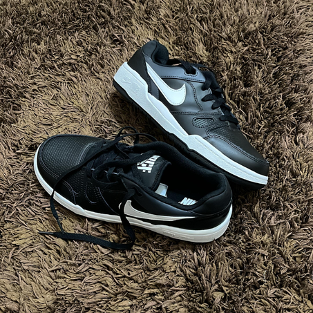 Neuve | Nike Full Force Low | 39