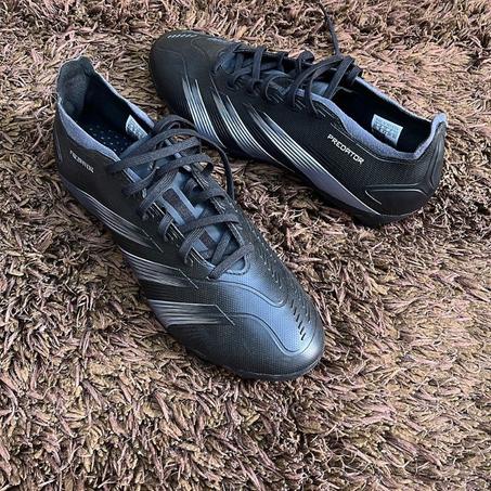 Neuve | Adidas Predator | 42