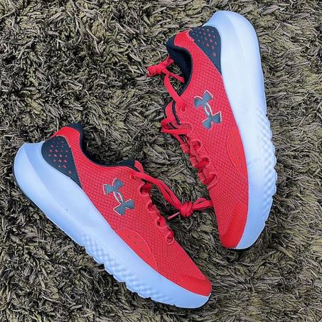 Neuve | Under Armour Surge 4 | 40
