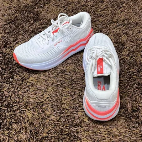 Neuve | Brooks Ghost Max 2 | 41