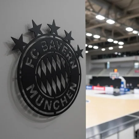 لوحة جدارية لشعار بايرن Bayern Munich
