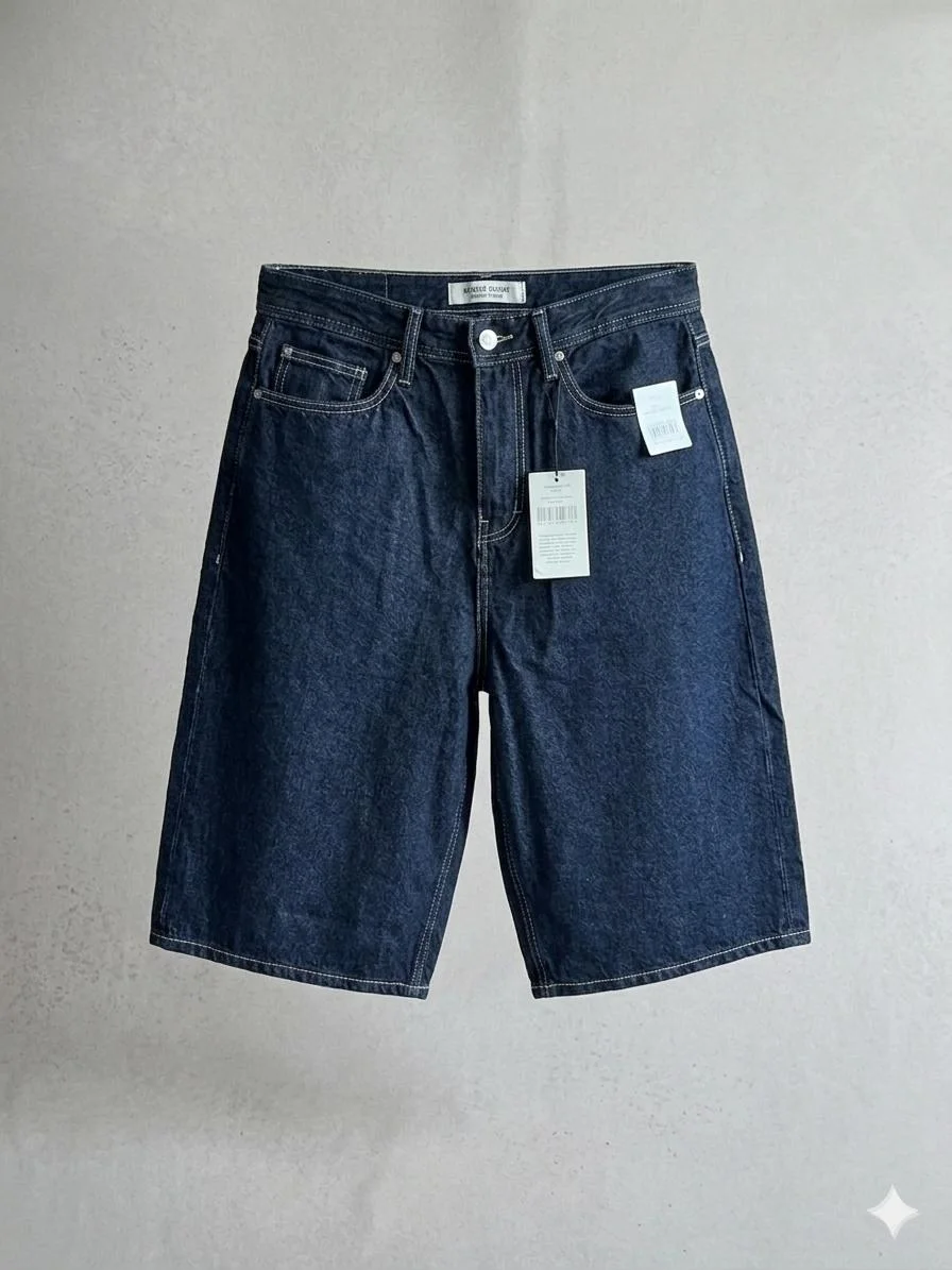 Short Skater