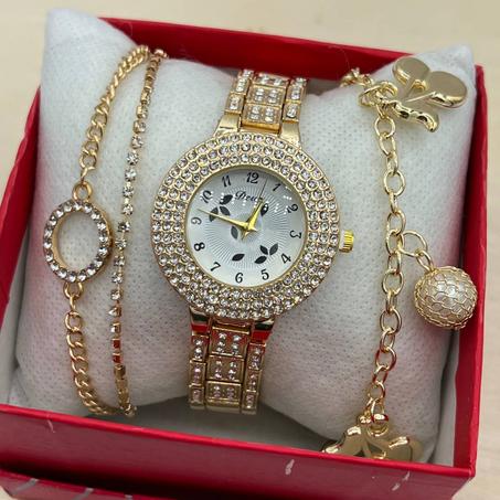 4 ساعة نسائية