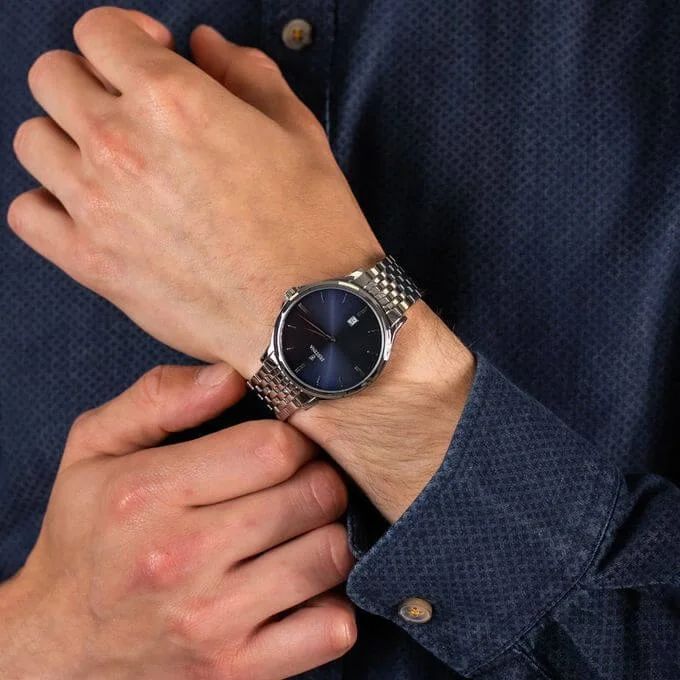 Festina – Élégante & fonctionnel – pour homme – Cadran bleu avec dateur – F16744/3