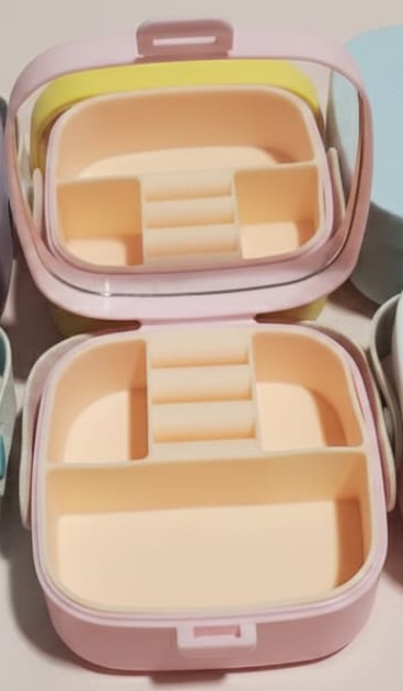 hello kitty Mini Jewelry Storage Box Travel