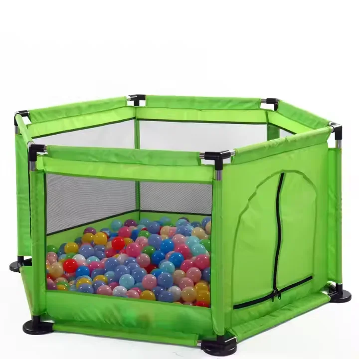 حظيرة للعب الاطفال