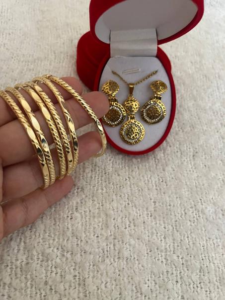 سرتلة هماوية من ستة دمالج مع كادو