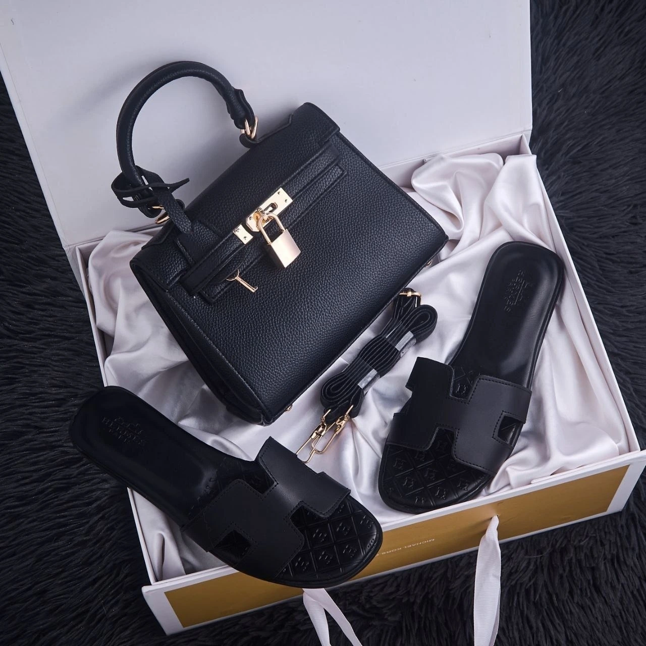 Luxe Kelly Set – Sac & Sandales Élégance