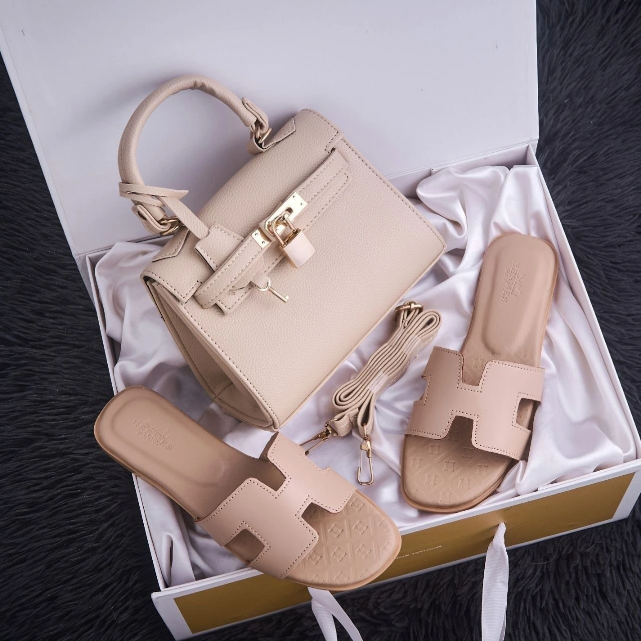 beige