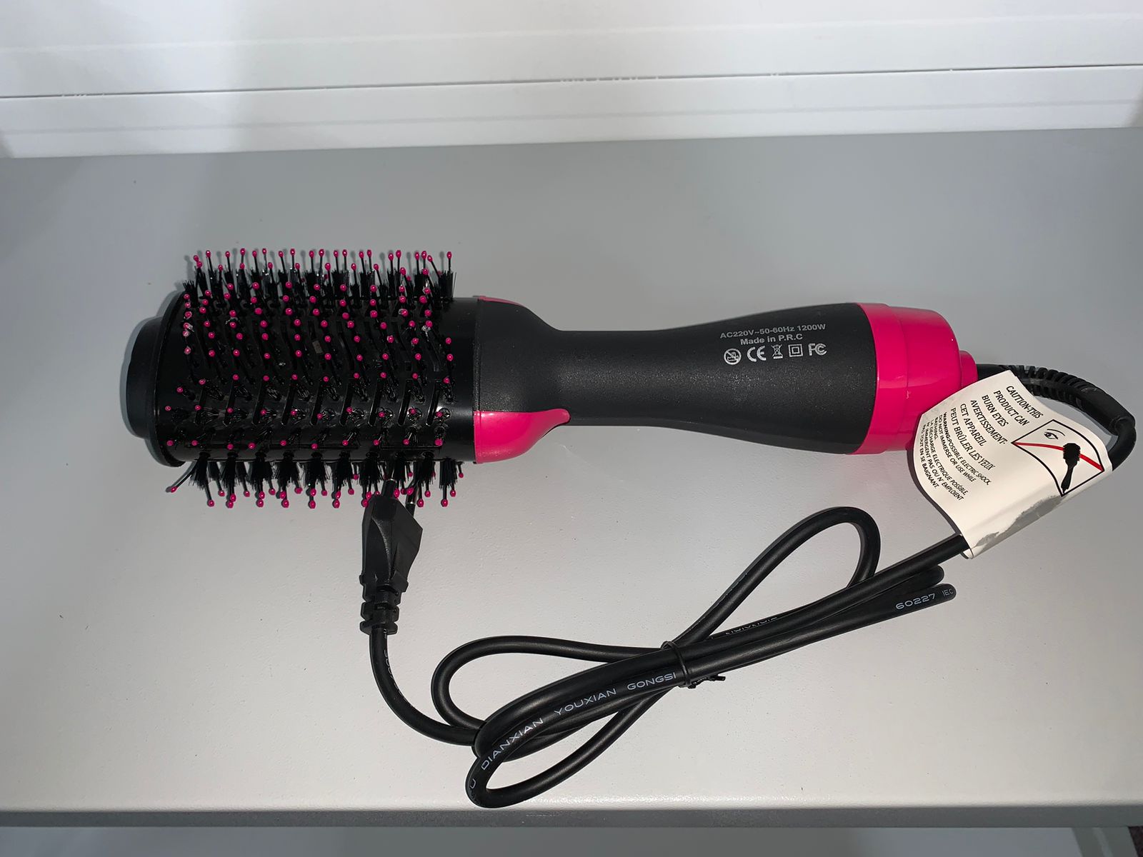 One Step Hair Dryer Brush * فرشاة تجفيف الشعر بخطوة واحدة