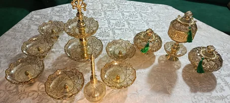نعم العرض فيه 11 قطع ديكور كريسطال + كنزيدو مريشة هدية 🎁
