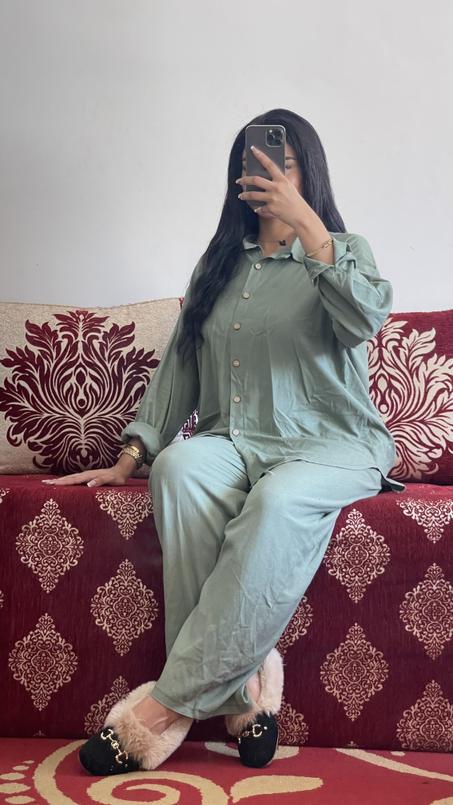 طقم نسائي خفيف بلمسة فاخرة