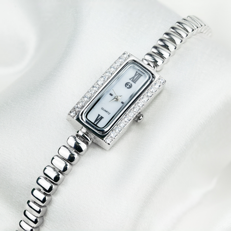 ساعة فضية-03