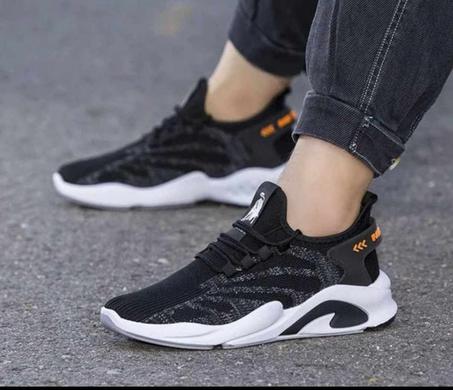 حذاء مميز للرجال